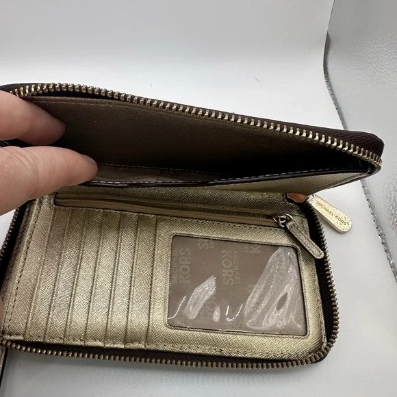 Michael Kors 7" Flat Wallet Center‎ Stripe Wristlet Clutch Card Holder Monogram - Picture 11 of 16